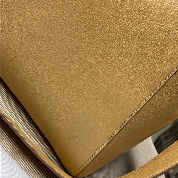 Givenchy Antigona Leather medium Satchel - Picture 4 of 8